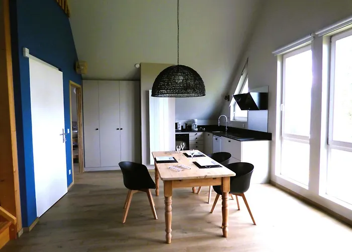 Entre Vignes Et Verger *